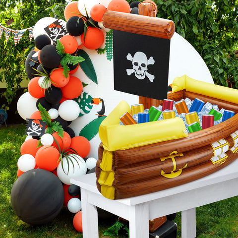 Cunhill Detalle de anclas y miradores en la barca inflable para decoraciones.