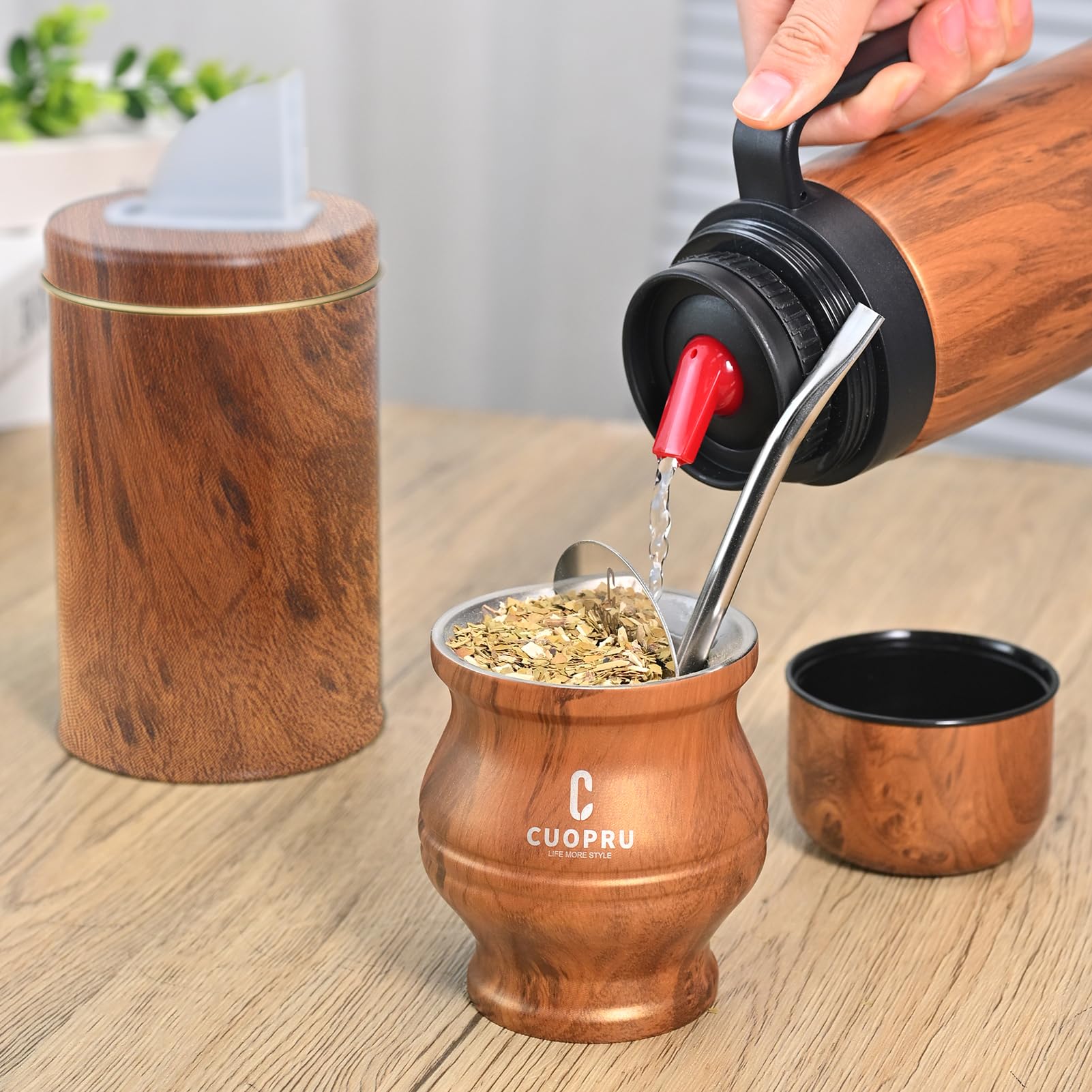 Cuopru filtro de té integrado facilita preparar infusiones