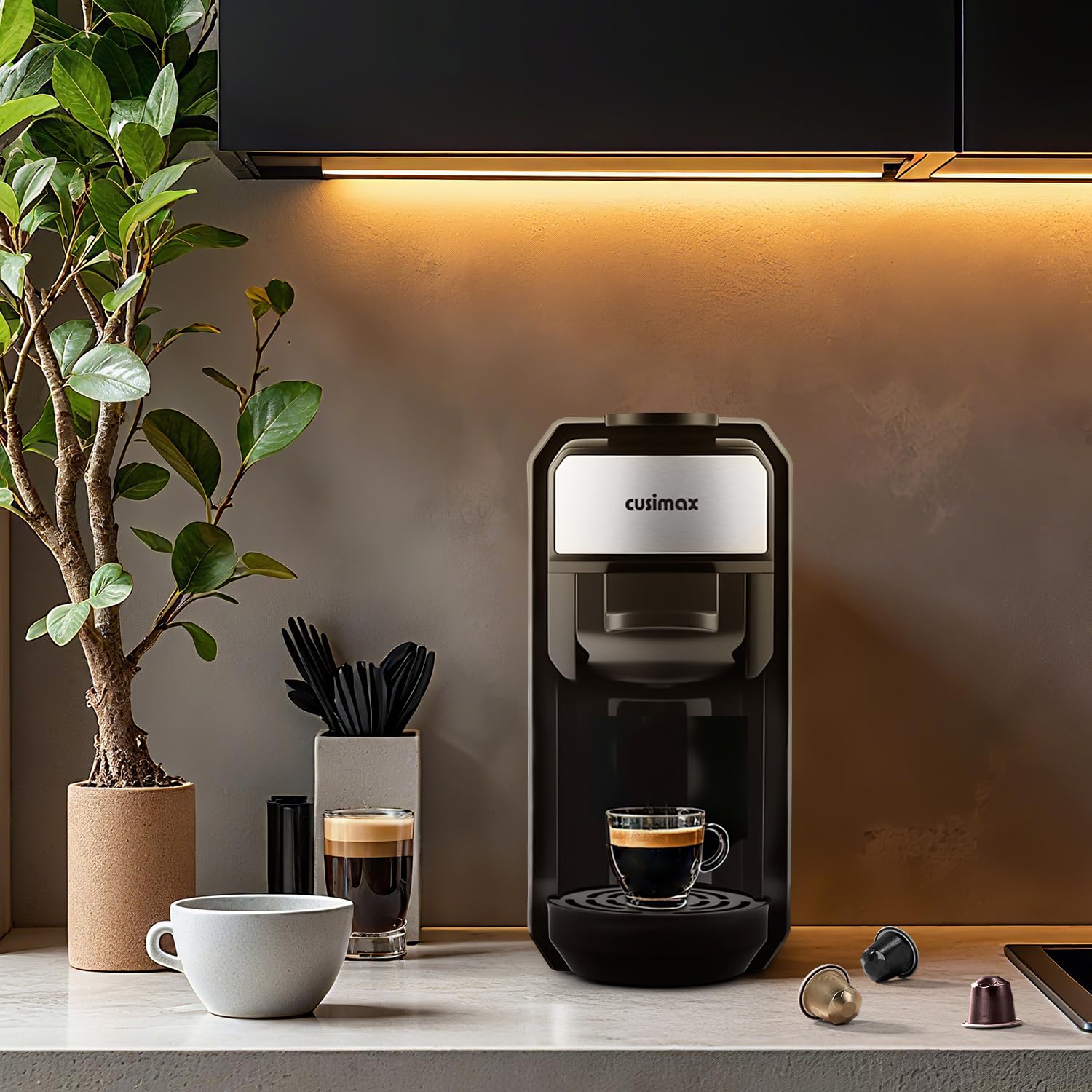 CUSIMAX: Presión de 19 bares para espresso intenso.