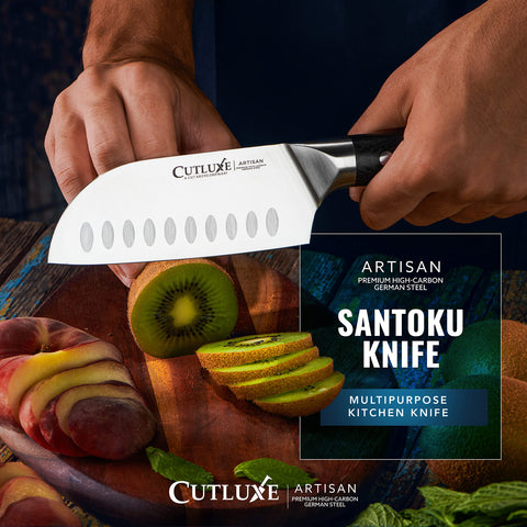 Cutluxe Santoku con mango ergonómico para un agarre firme y cómodo.