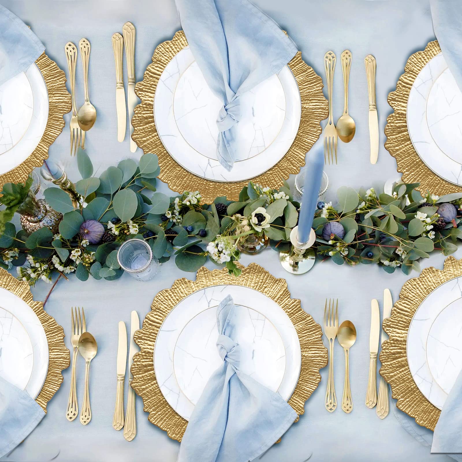 DaCakeWS plato cargador floral dorado añade detalle decorativo a la mesa