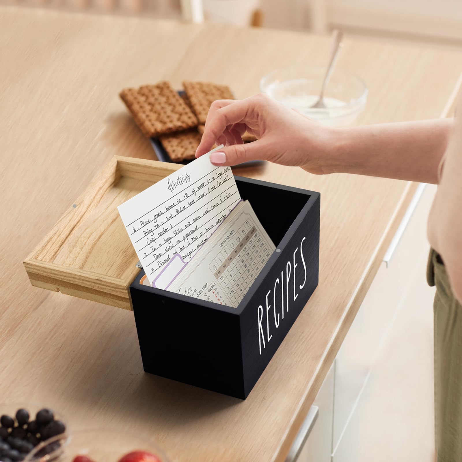Dahey tapa marrón elegante, diseño duradero para uso diario en la cocina.