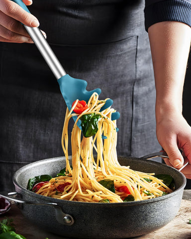 DaiRen Kitchen diseño con drenaje para escurrir pasta en la olla.