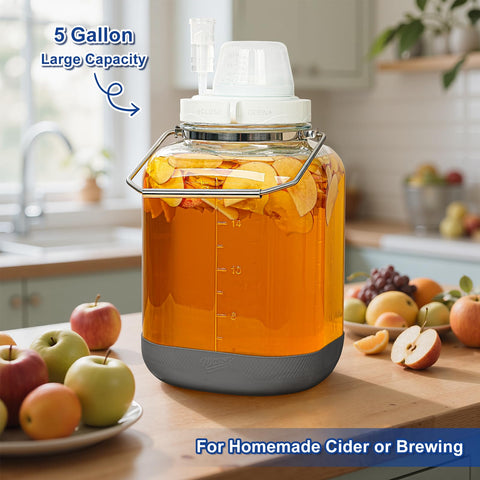 Copa medidora grande de Daitouge con marcas claras para proporciones constantes