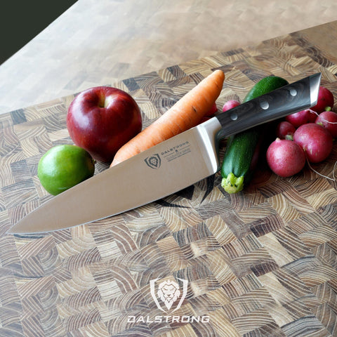 Dalstrong Gladiator cuchillo chef 8 pulgadas diseño ergonómico mejora el manejo.