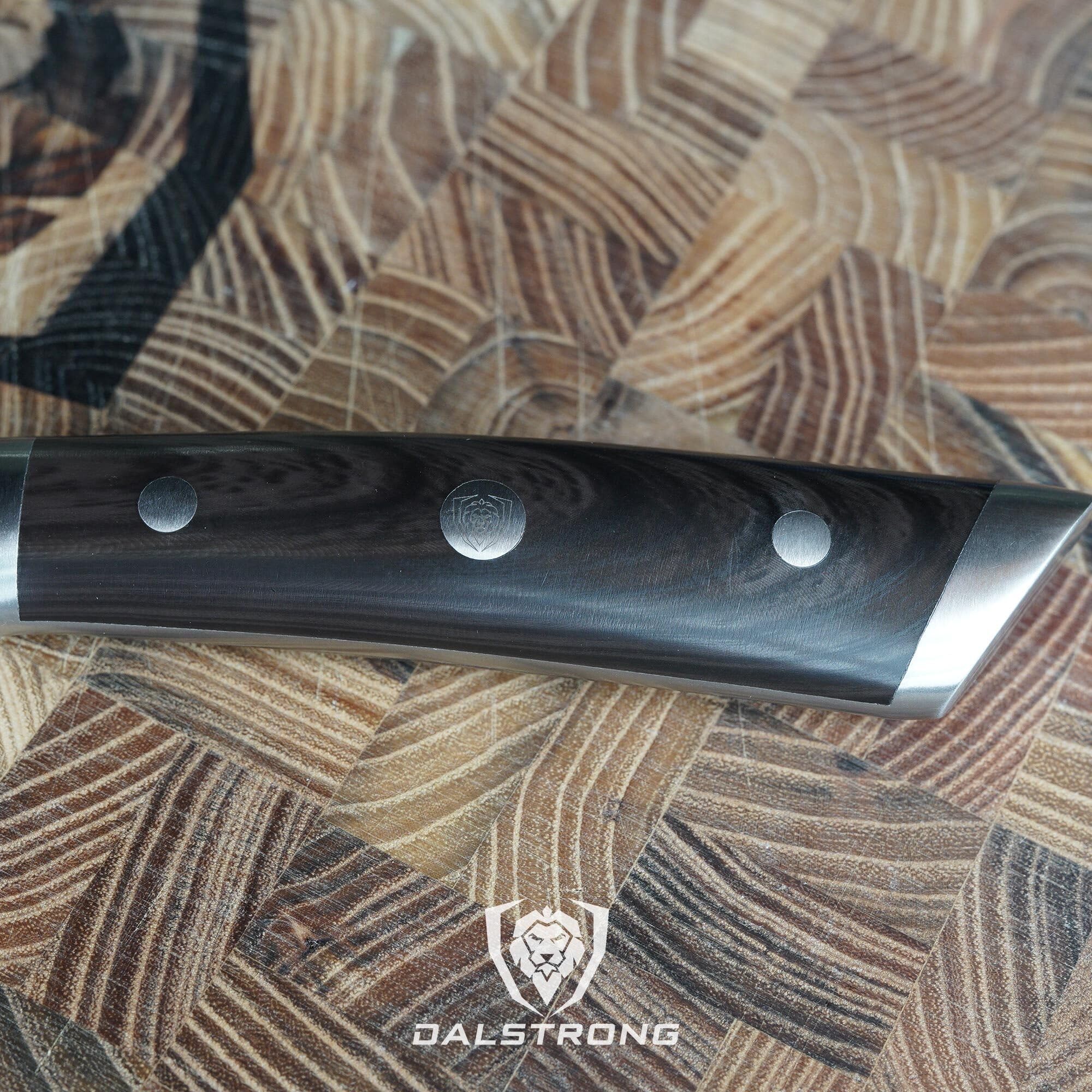 Dalstrong Gladiator cuchillo chef 8 pulgadas rendimiento duradero para uso intensivo.
