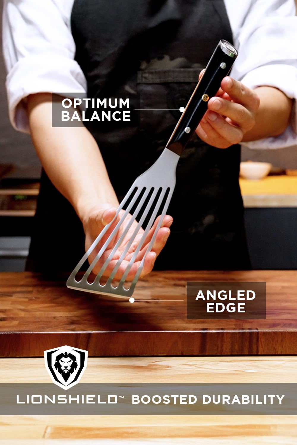 Uso múltiple para cocina con espátula Dalstrong en diversas preparaciones.