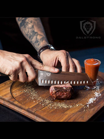 Dalstrong Santoku Vanquish 7 pulgadas, regalo de cocina duradero para cualquier chef.