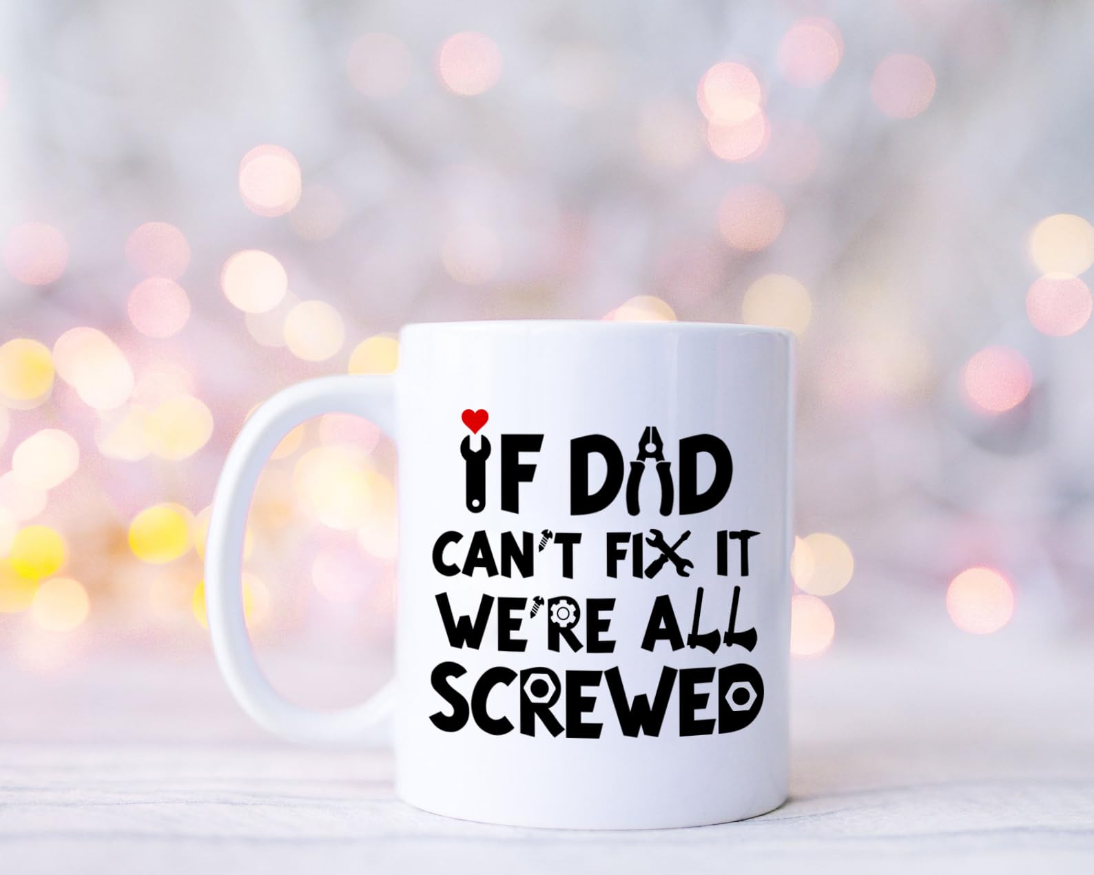 Taza DasyFly con boca ancha, ergonómica para beber cómodo.