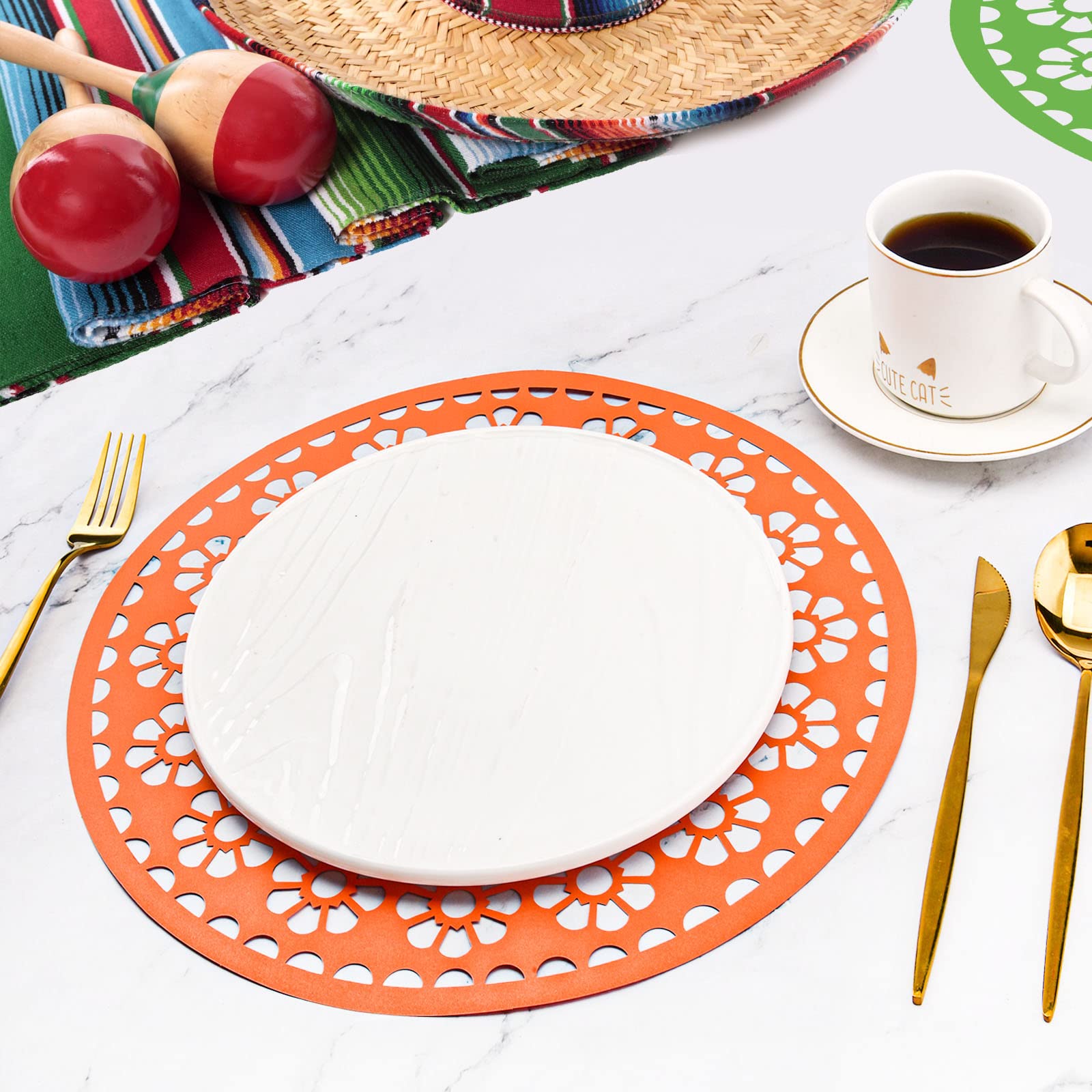 Datyiiha motivos artísticos para Cinco de Mayo que destacan en la mesa.