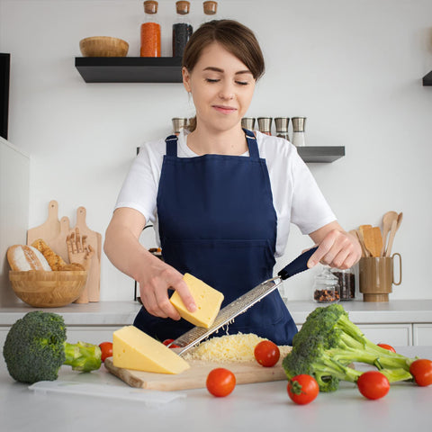 Deiss PRO Manija ergonómica: agarre cómodo para rallados prolongados.