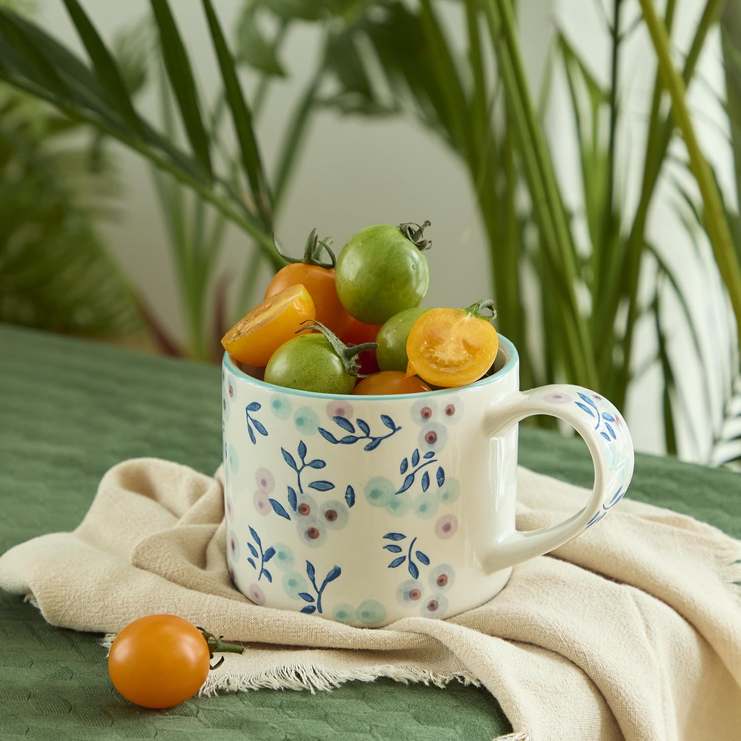 Taza DELIGHTS GALORE para oficina y hogar, diseño versátil