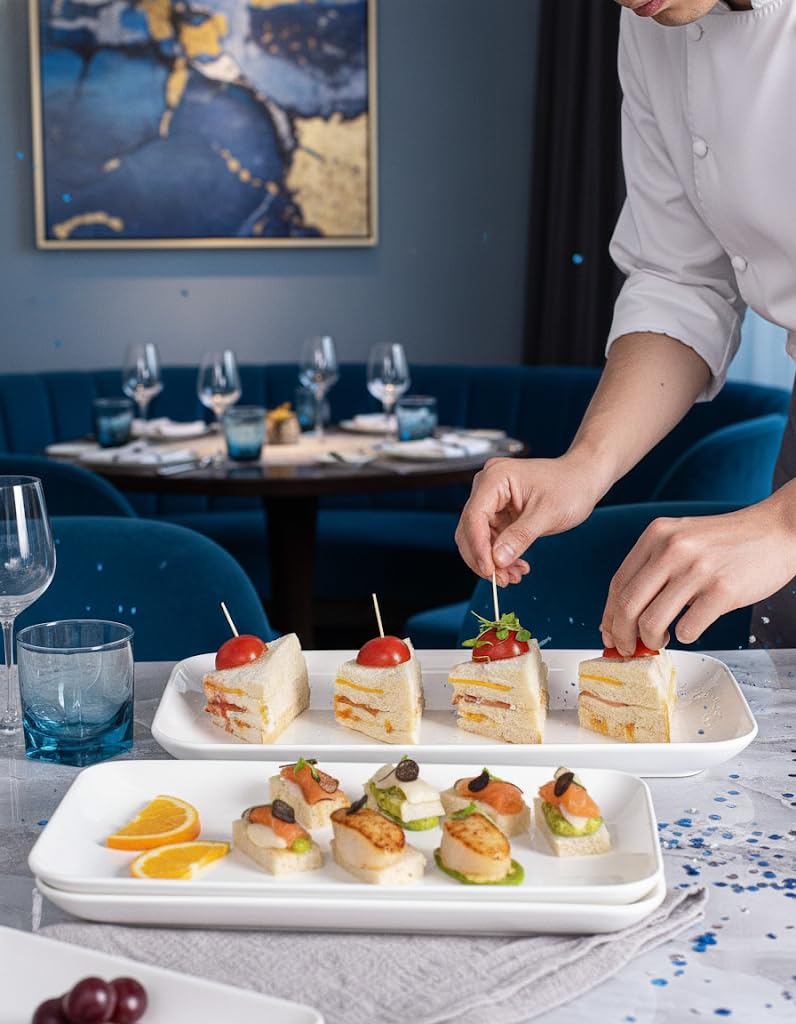 Vajilla blanca clásica de DELLING para una mesa elegante y sobria.