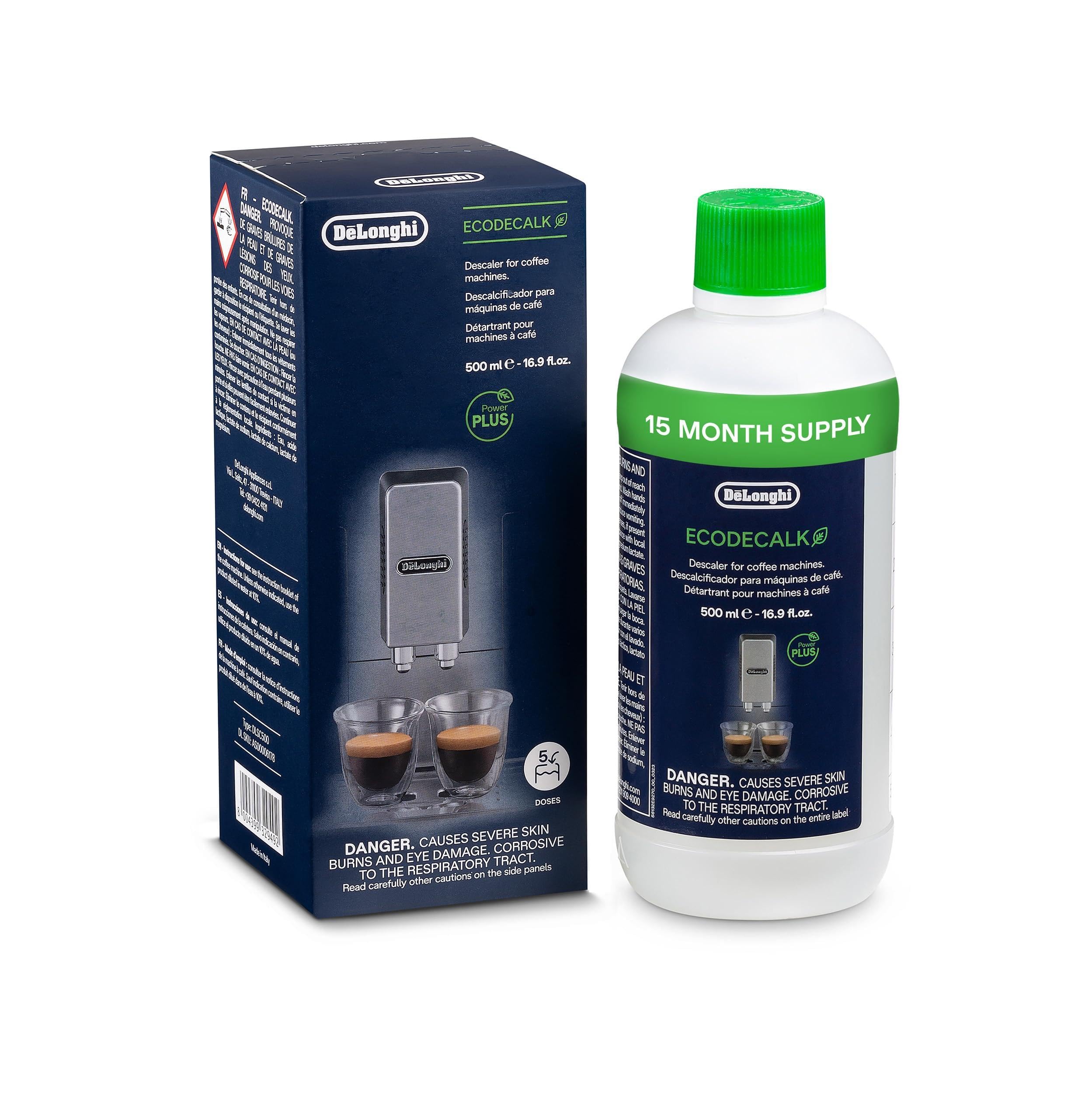 De'Longhi EcoDecalk: vertido de la botella para descalcificar y mantener rendimiento.