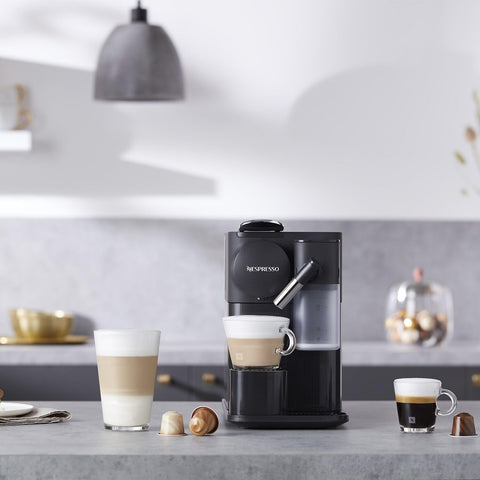 Lattissima One lista para espresso en una taza con un solo toque