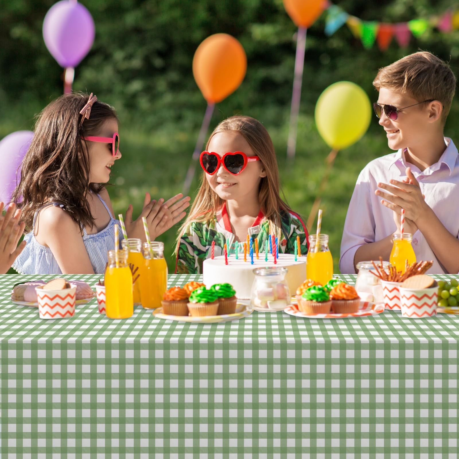 Mantel verde gingham Denwiller para baby shower con encanto suave