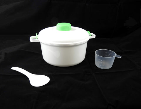 Capacidad de 2,8 litros para 2-4 personas y recetas versátiles de Dependable Essentials.