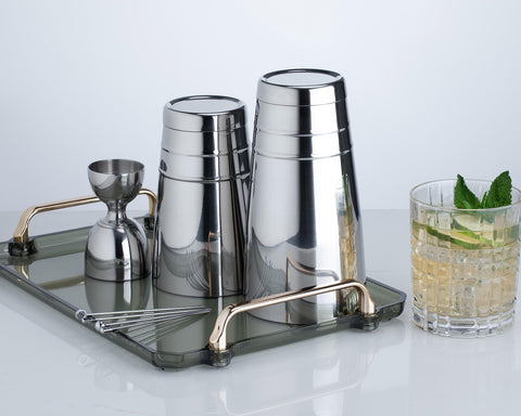 Derrison Jigger diseño ergonómico para vertido cómodo.