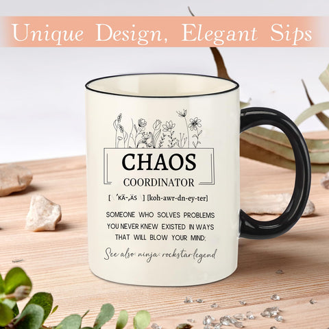 DHQH Coordinadora del Caos, taza y accesorios en empaque elegante.
