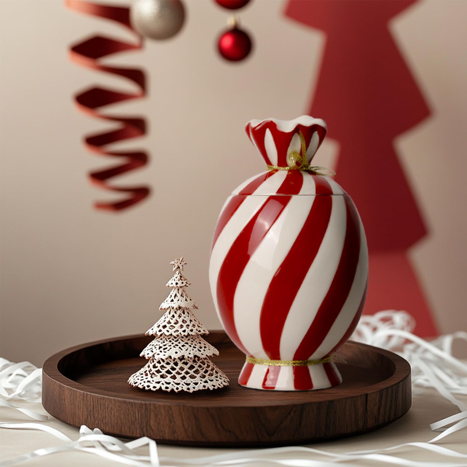Jarra DIF DECO de cerámica con diseño navideño y tapa, perfecta para dulces.