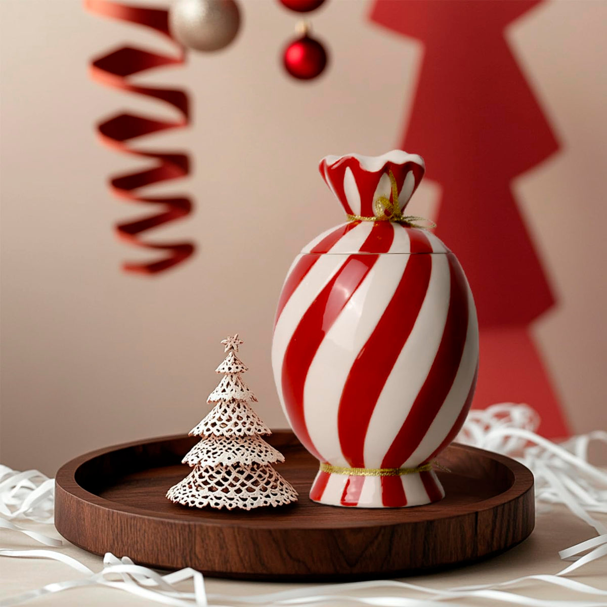 Jarra DIF DECO de cerámica con diseño navideño y tapa, perfecta para dulces.