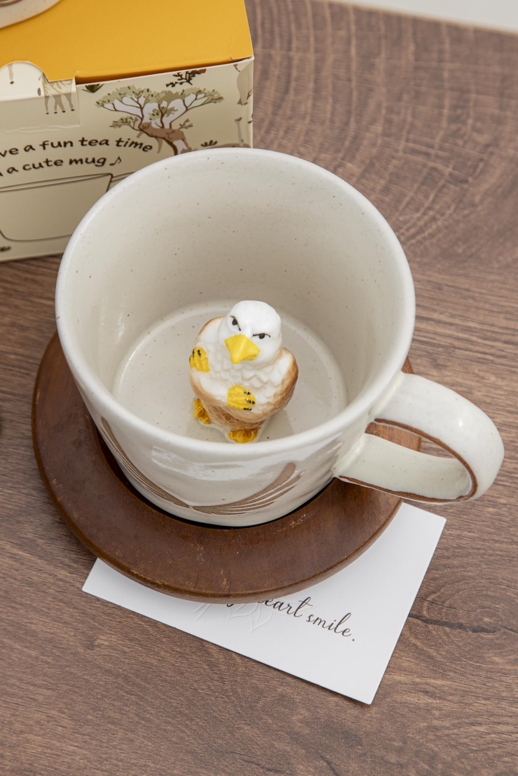 DIHOclub Eagle: diseño 3D sonriendo para alegrar tus pausas de té o café