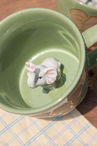 DIHOclub Elefante dentro de la taza 3D, diseño adorable para alegrar desayunos.