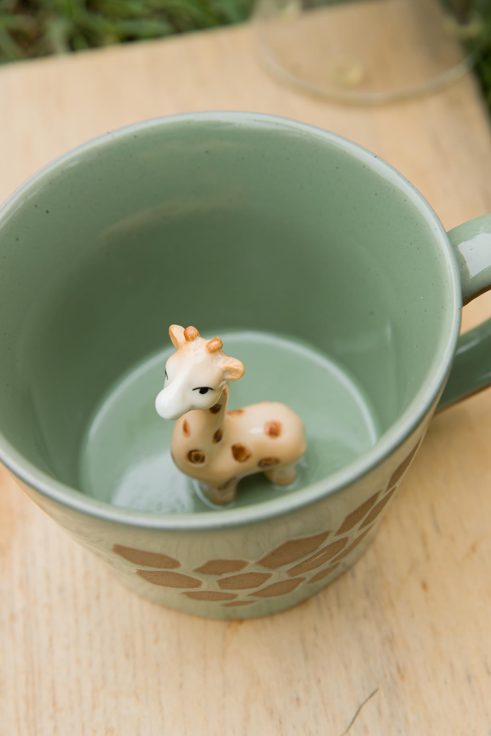 Taza jirafa verde de DIHOclub, ideal para cafe o te