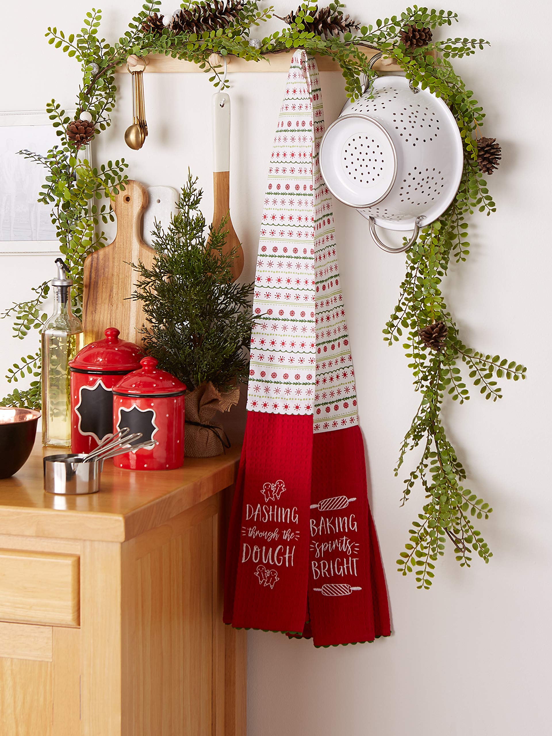 Conjunto DII para cocina en Navidad: toalla decorativa para la escena festiva.