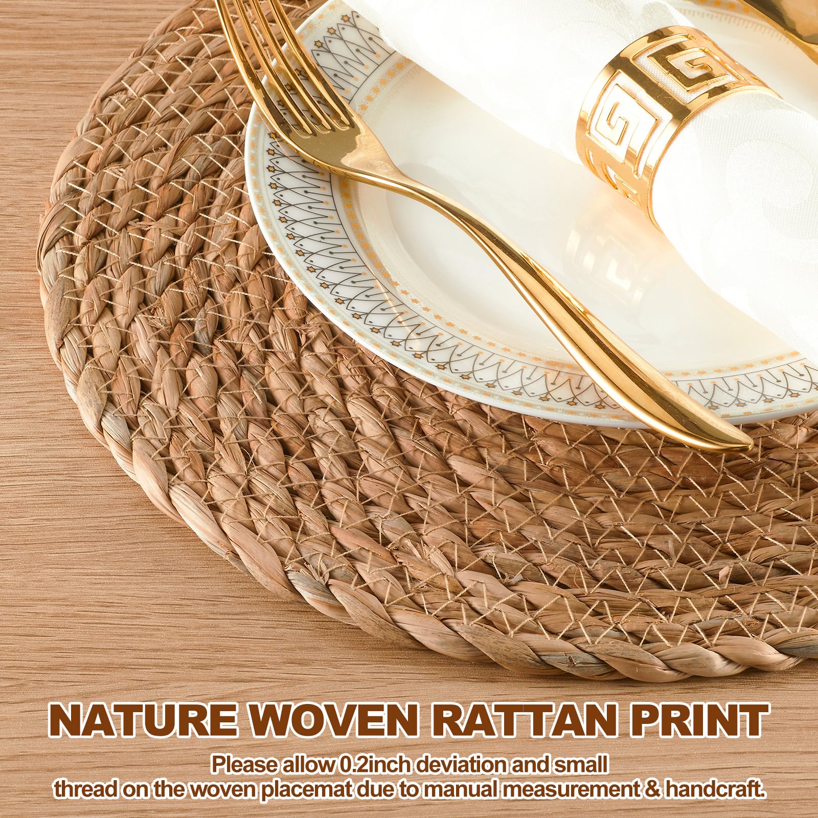 Manteles redondos de mimbre natural, combinación perfecta con mesas de madera o vidrio.