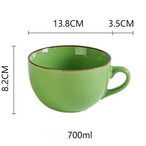 Disoza taza cerámica verde XXL para sopas abundantes y ramen reconfortante.