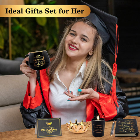 Conjunto-regalo Distasio para graduación en caja negra con accesorios útiles.