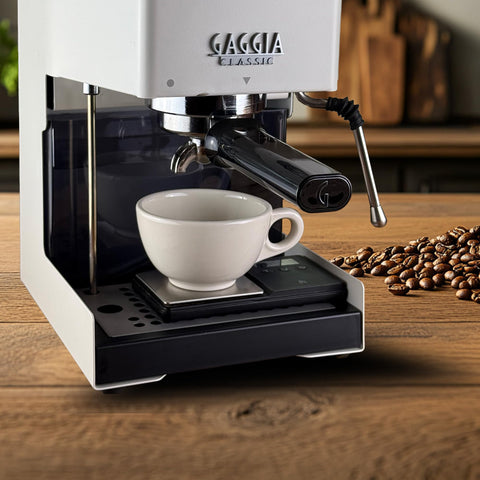 Bandeja delgada para Gaggia Classic Pro de Distro Coffee Labs, ahorro de espacio.