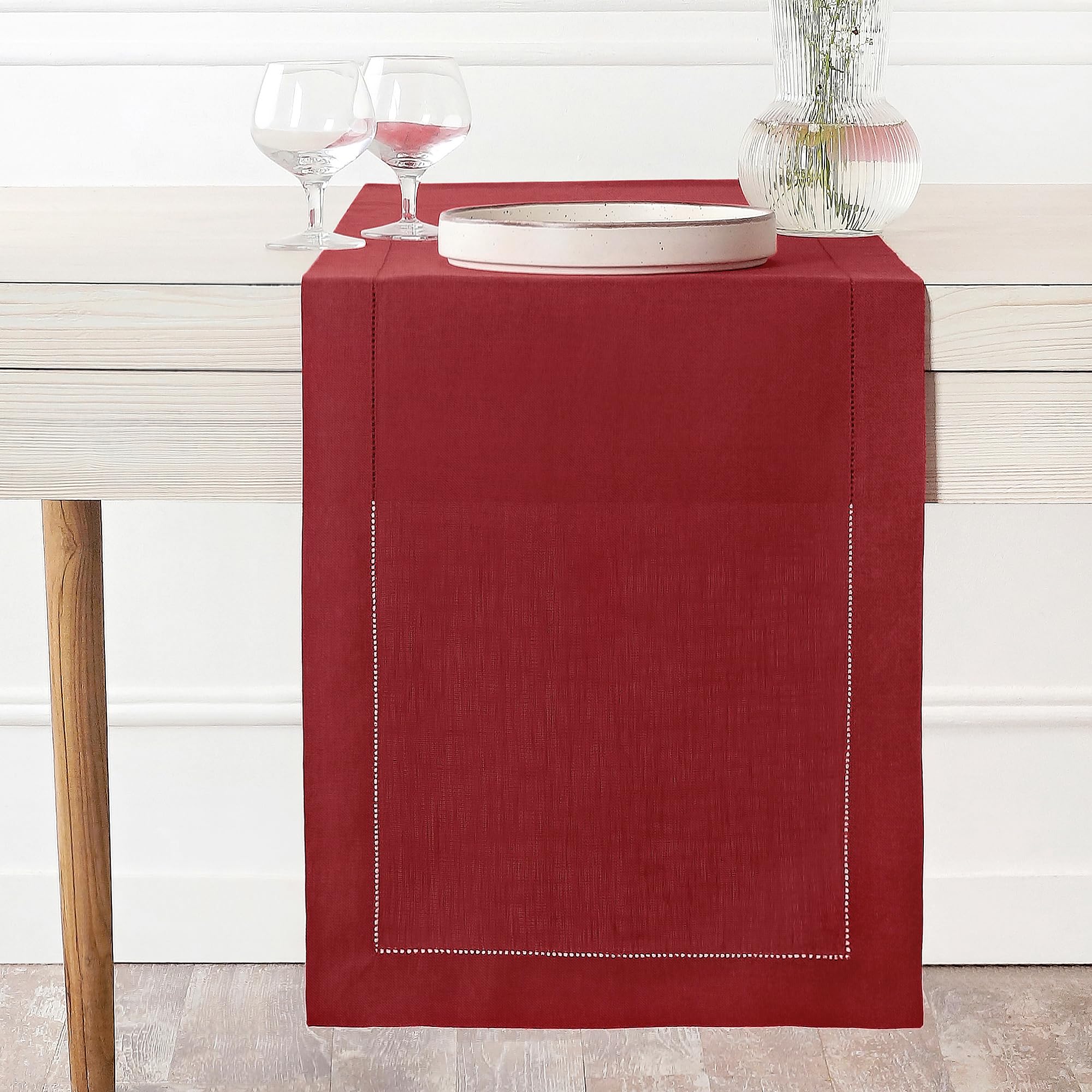 Camino de mesa D'Moksha de 14x72 pulgadas añade elegancia al comedor