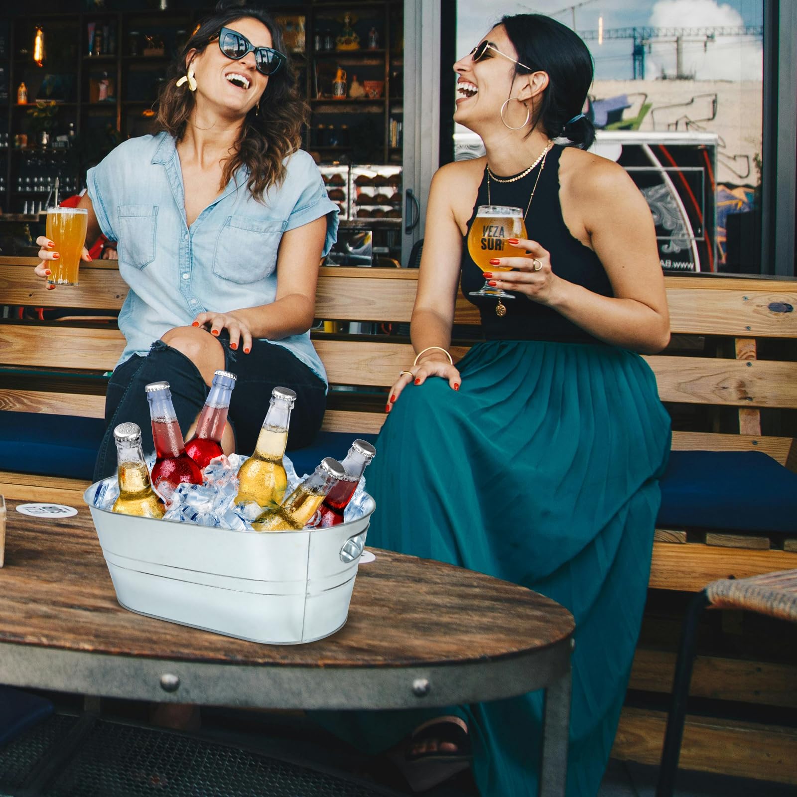 Bar de mimosa práctico con tinas galvanizadas dndsim para servir a invitados.