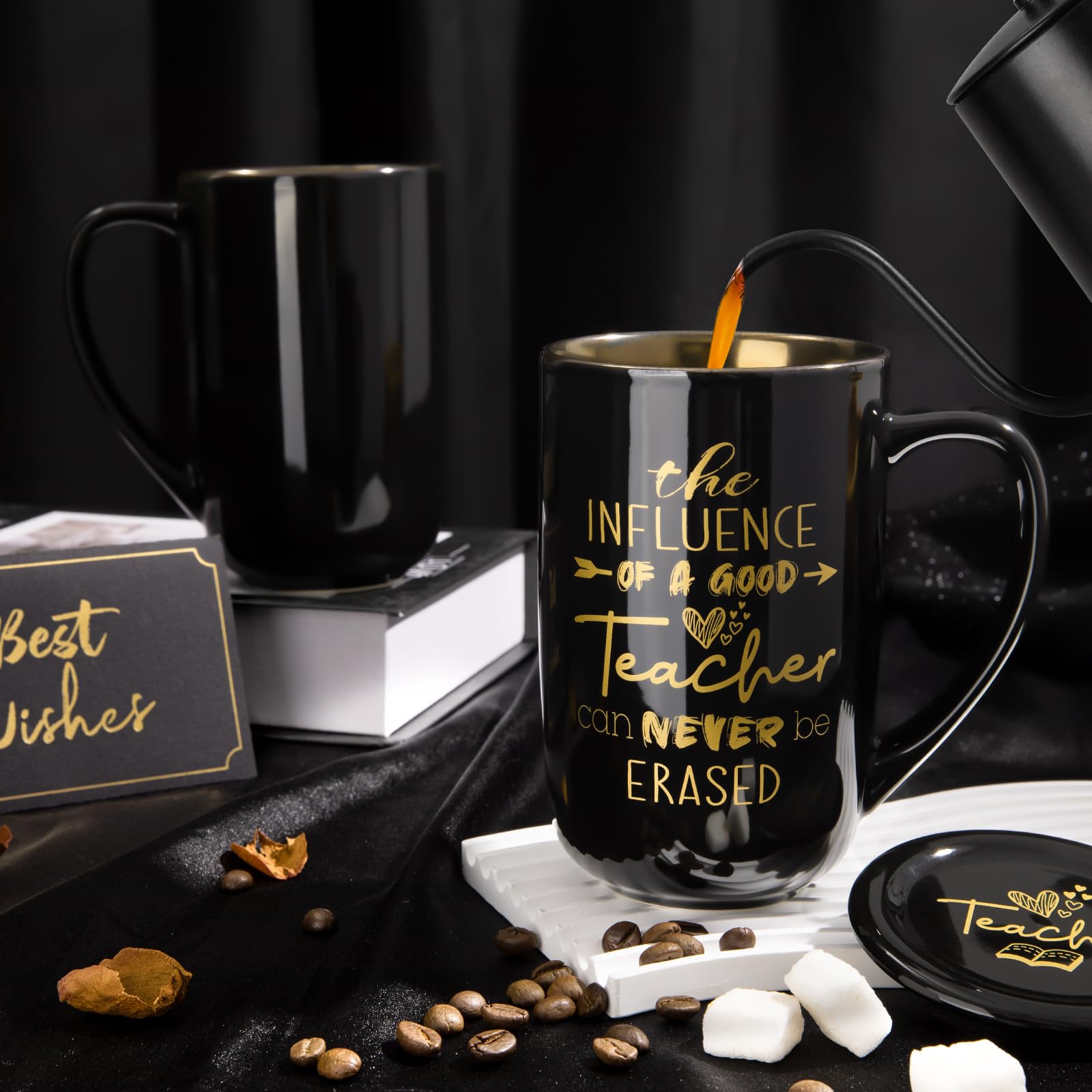Taza apta para microondas y lavavajillas con acabado duradero.