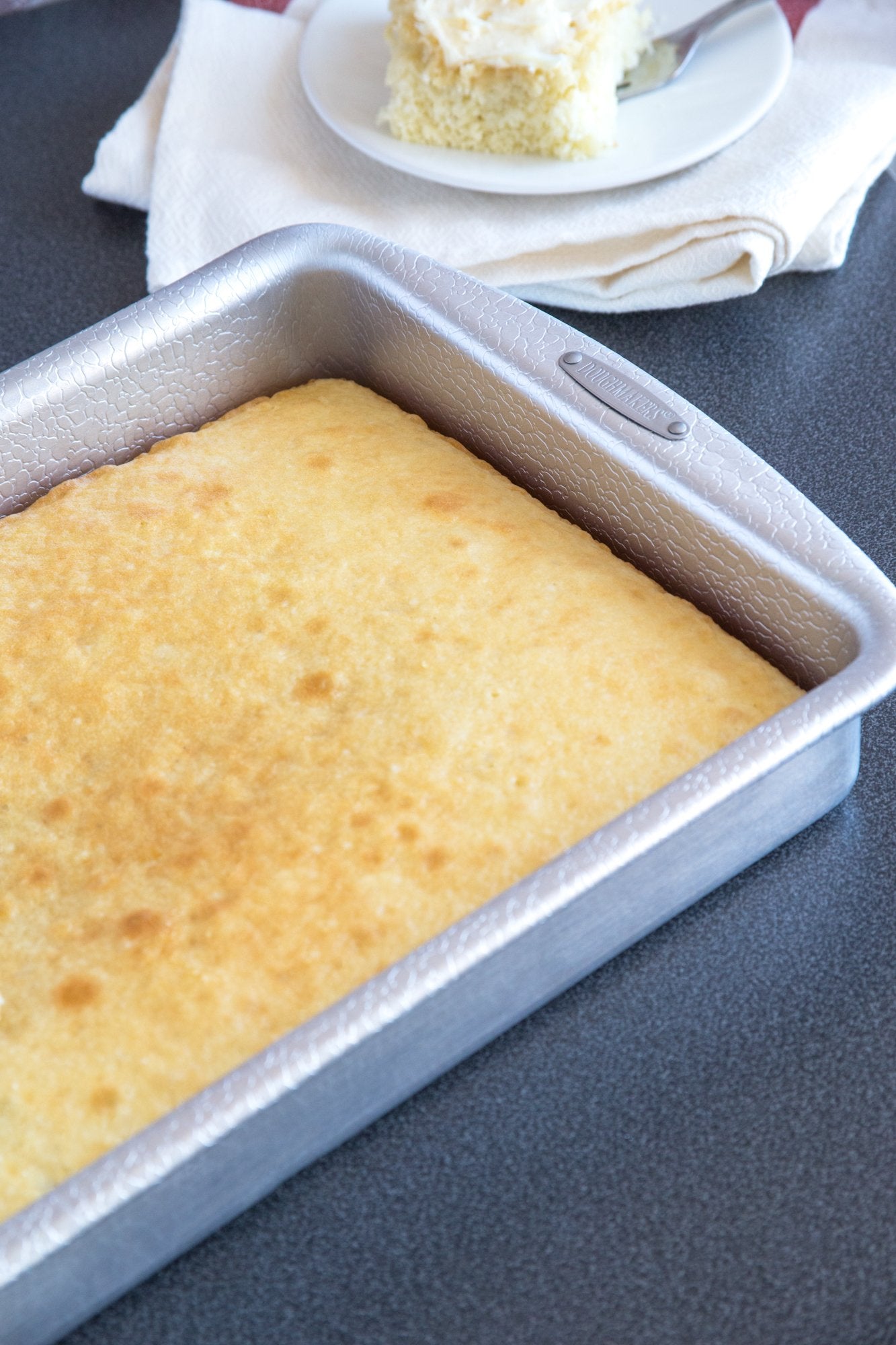 Dimensiones externas 15.25 x 10.25 x 2.5 pulgadas Doughmakers