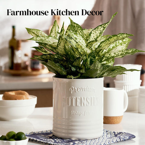 Uso multifuncional de DOWAN para utensilios y decoración en encimera.