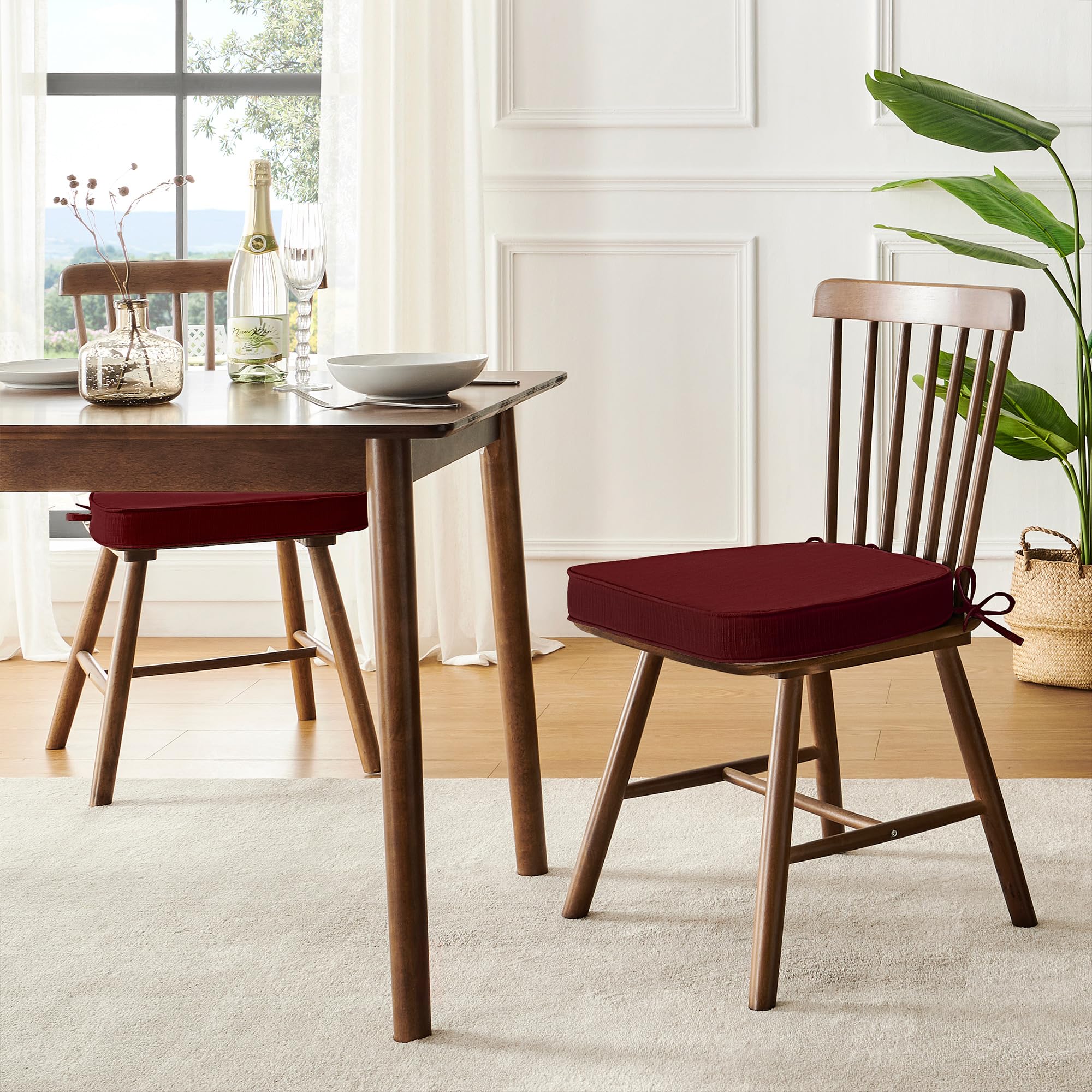 Almohadillas Downluxe con correas dobles, fijación segura a cada silla.