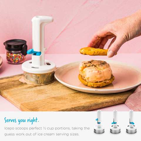 Dreamfarm Icepo crea sándwiches de helado al instante sobre galletas.