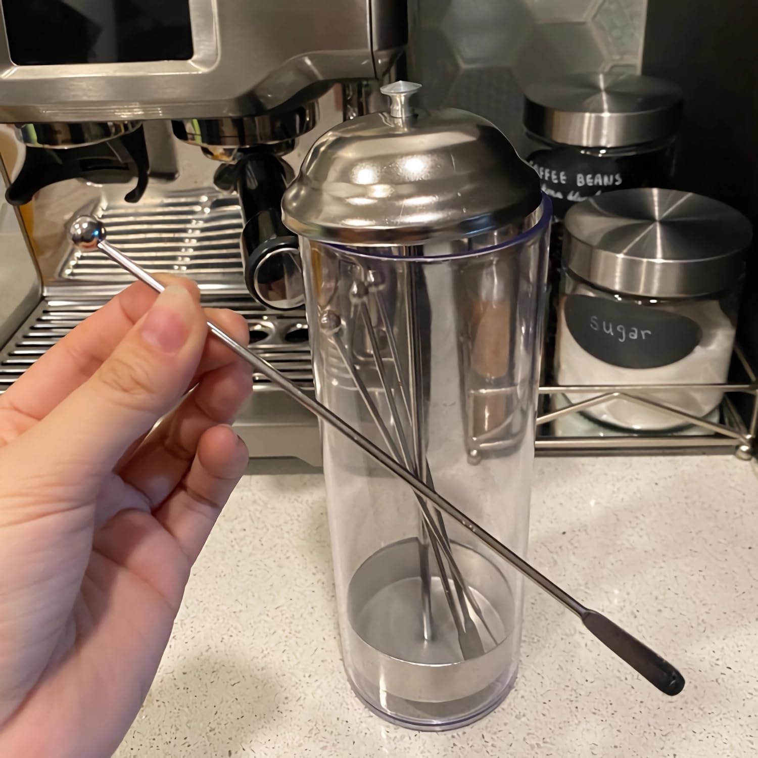 Dispensador Dukars ideal para bar o estación de café, mantener higiene.