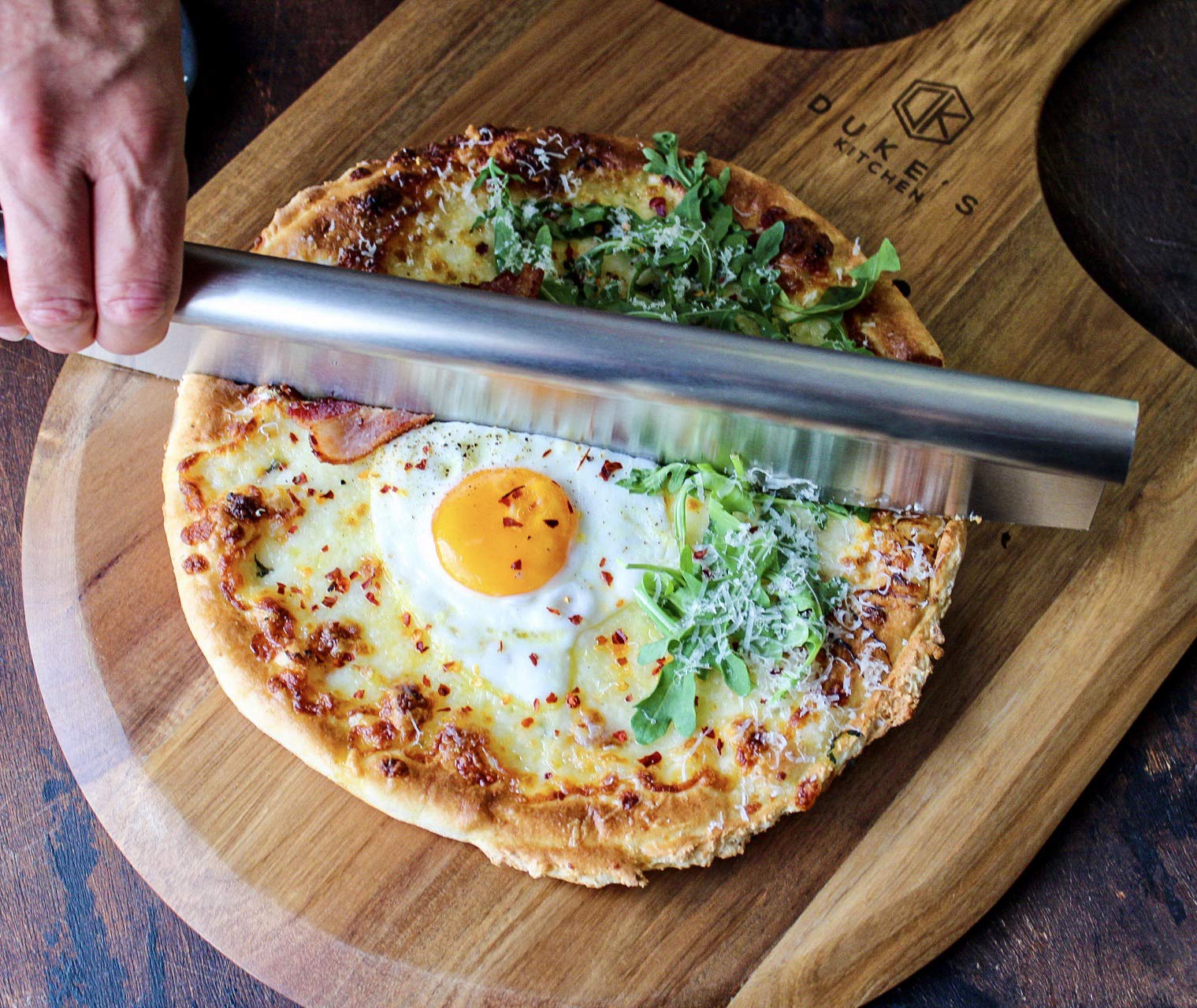 Diseño natural Dylan n Duke de pala para pizza en la cocina.