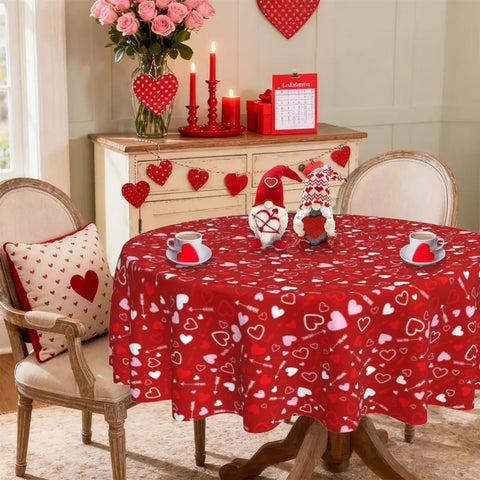 Patrón rojo con corazones de Dynamara, ideal para cenas románticas.