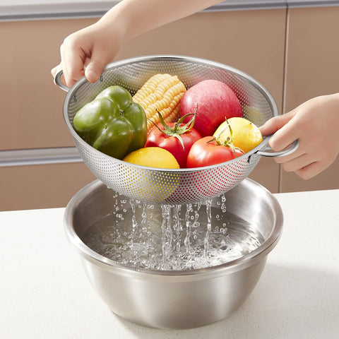 Uso versátil: enjuague de frutas y verduras con coladores E-far