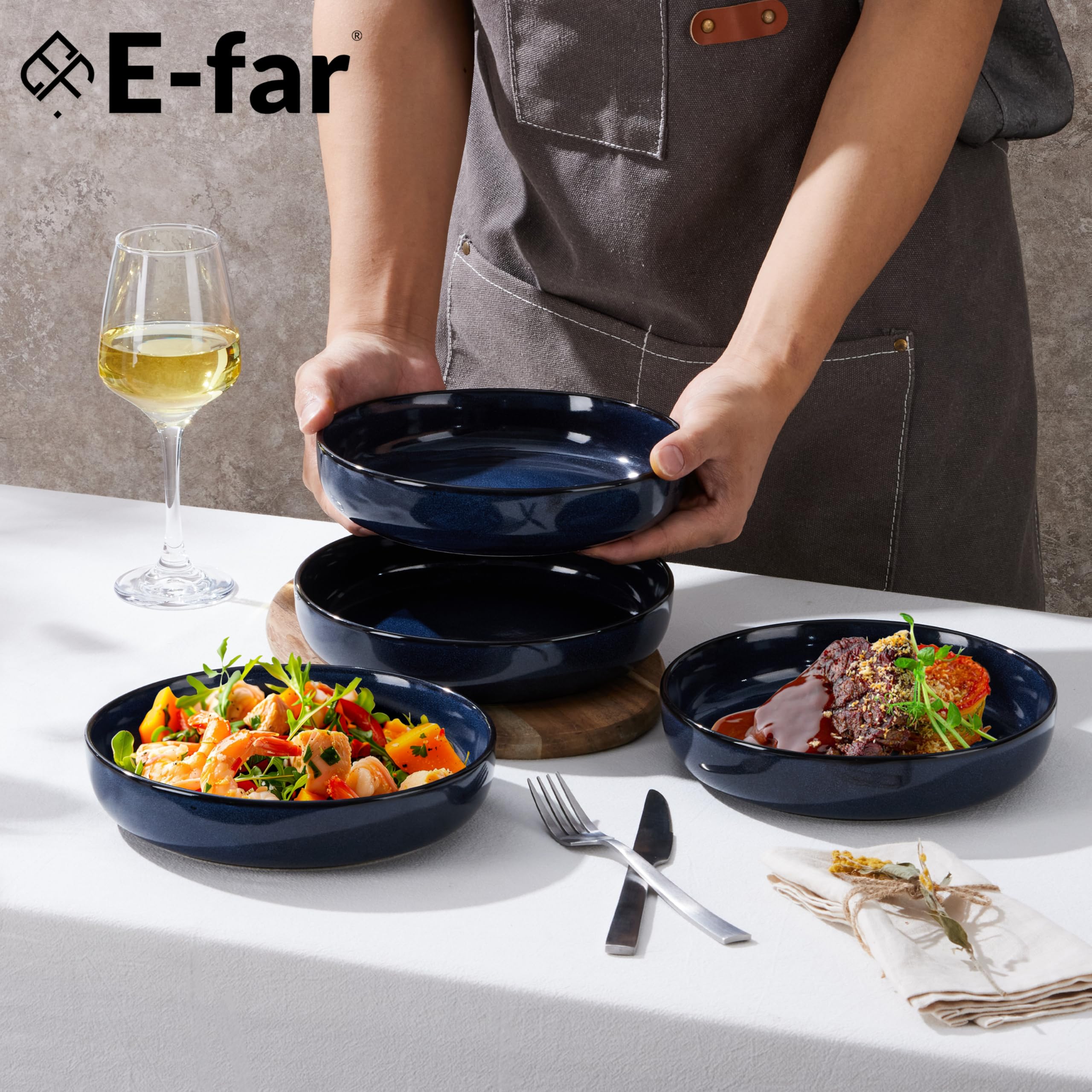 Diseño ancho de E-far para servir pasta o ensaladas con comodidad.