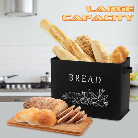 La tapa de bambú de E-far sirve como tabla de cortar.
