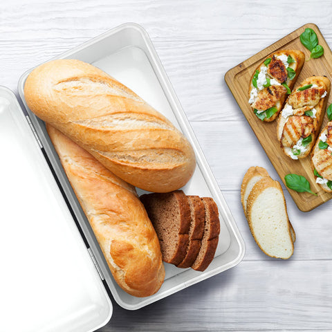 E-far Vintage Bread Box: diseño vintage blanco ideal para cocinas.