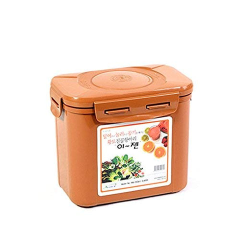 Contenedor e-jen para kimchi con tapa de vacío interior que favorece la fermentación.
