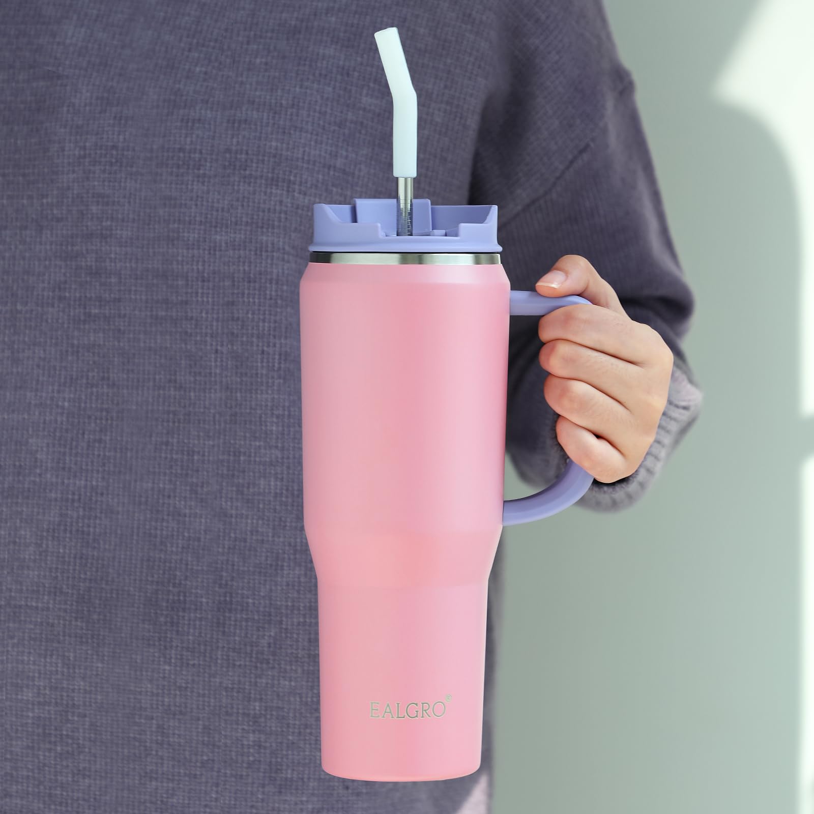 EALGRO te acompana con agua o cafe, perfecto para viajes.