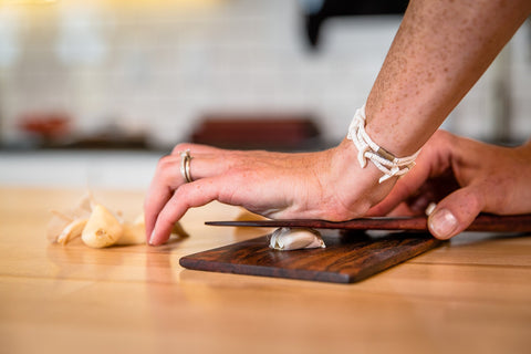 Earlywood uso diario en cocina, lavado a mano para preservar la longevidad de la madera.